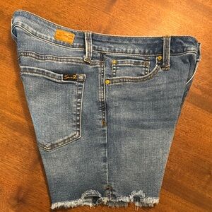 Seven7 Women's denim shorts